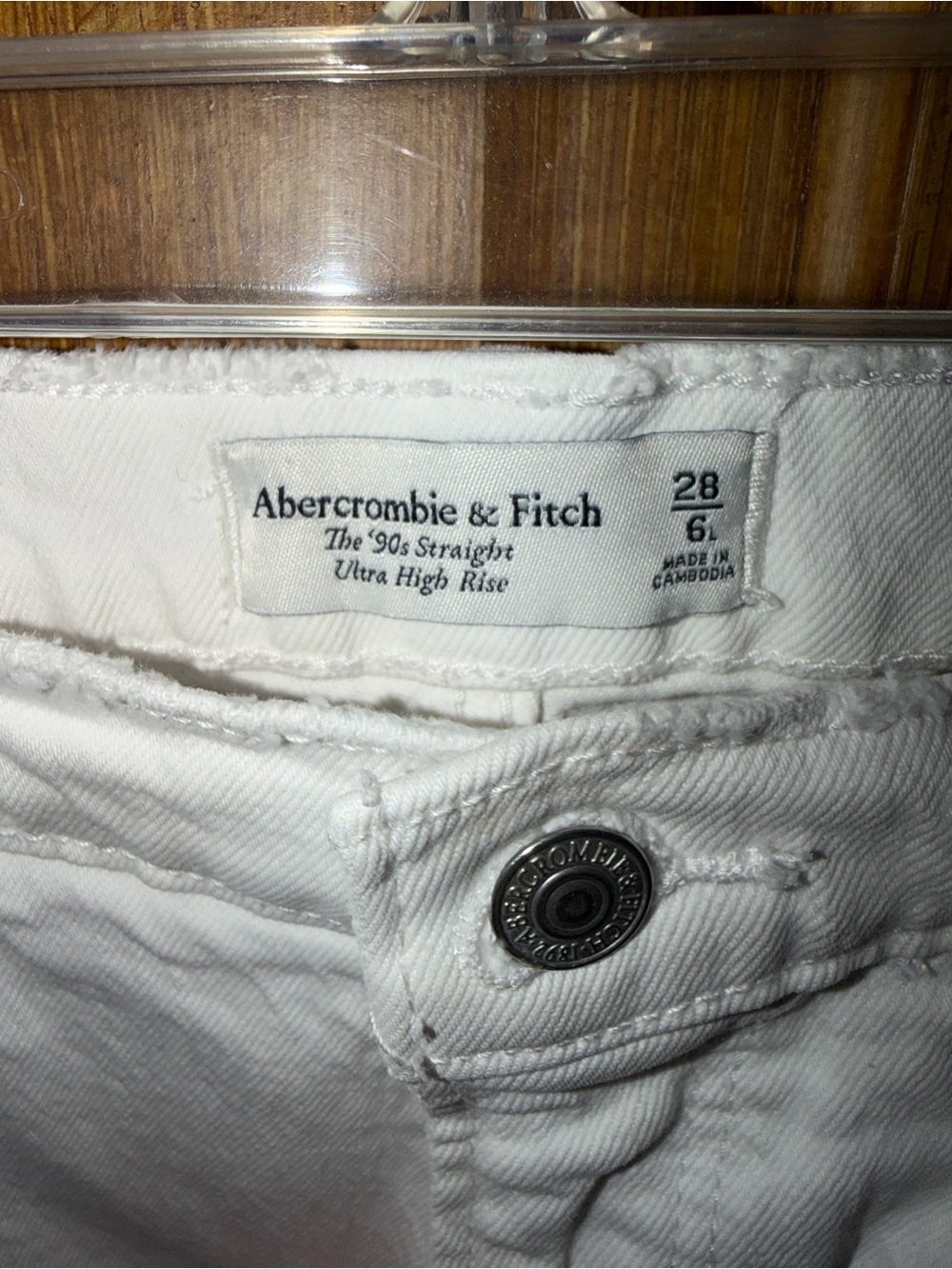 Abercrombie & Fitch The ’90s Straight Ultra High Rise Distressed White Jeans Siz - Picture 4 of 8